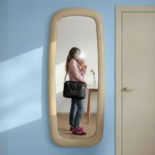 מראה לתלייה FINE בצבע 