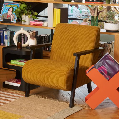 כורסה מעוצבת BESTIE בצבע 