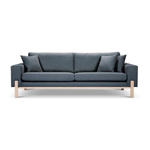 ספה תלת מושבית עם רגלי עץ SLAY בצבע 